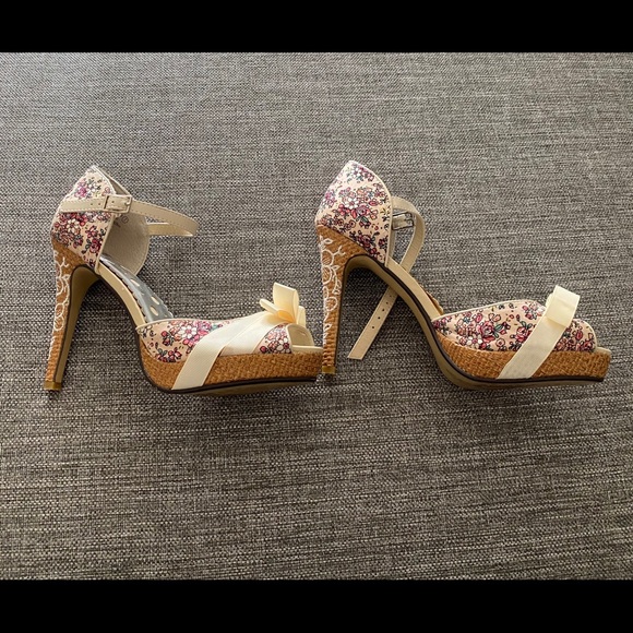 Not Rated Shoes - ⭐️Pretty Platform Summer Heels